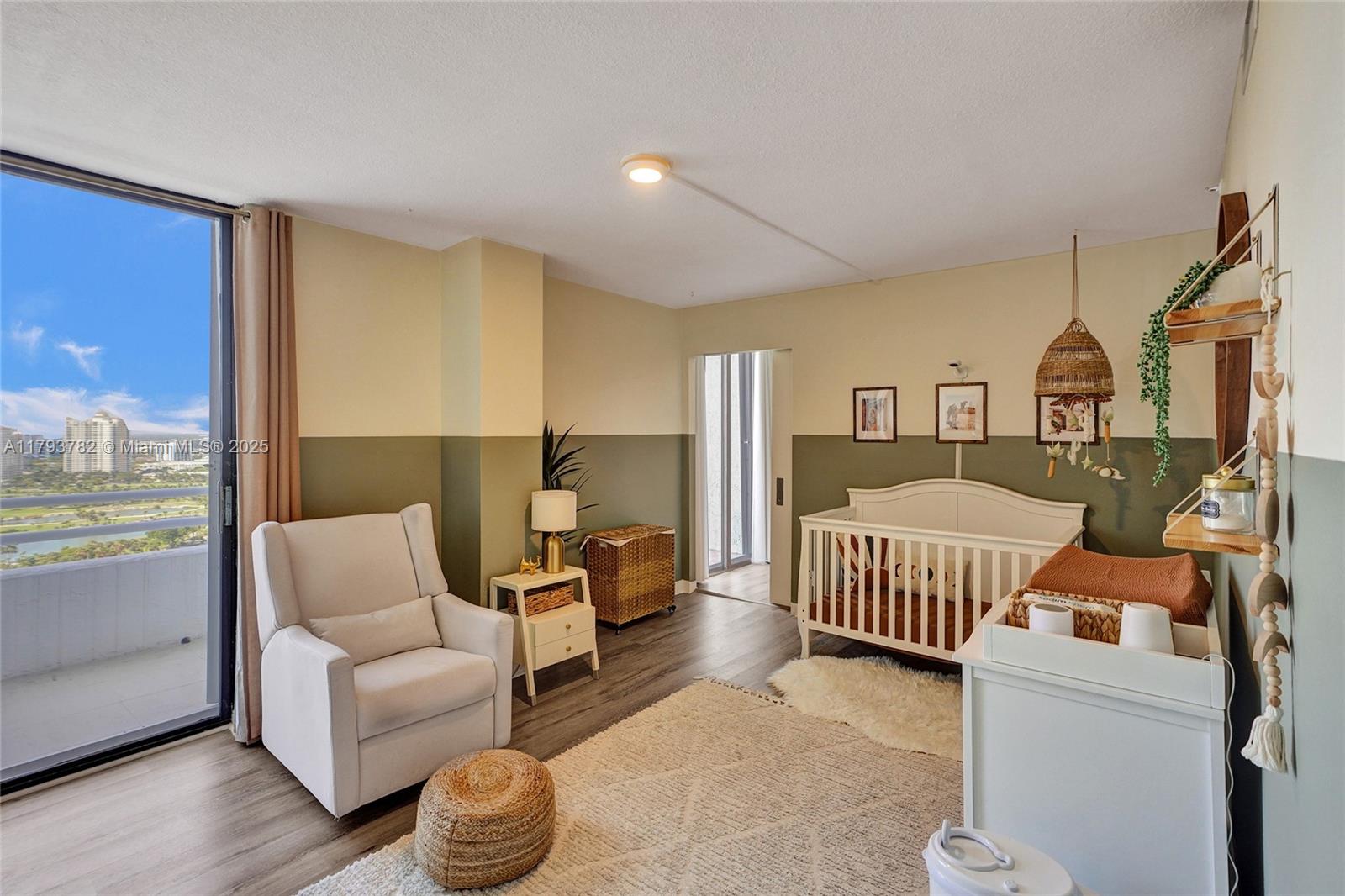 DELVISTA TOWERS CONDO - Residential