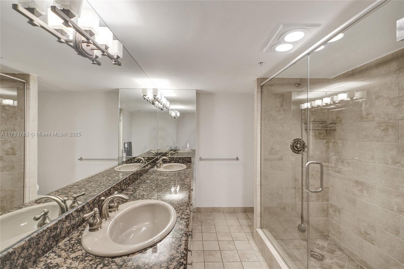 DELVISTA TOWERS CONDO - Residential