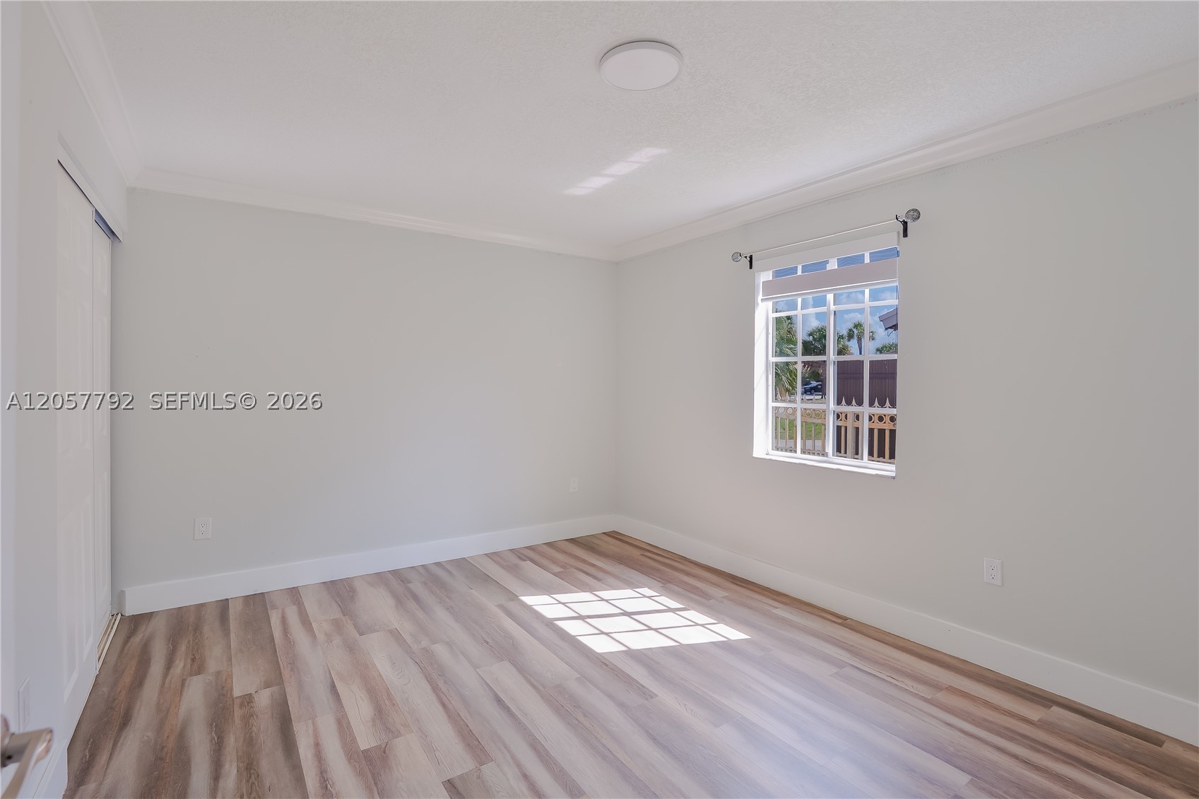 COUNTRY LAKE MANORS - Residential
