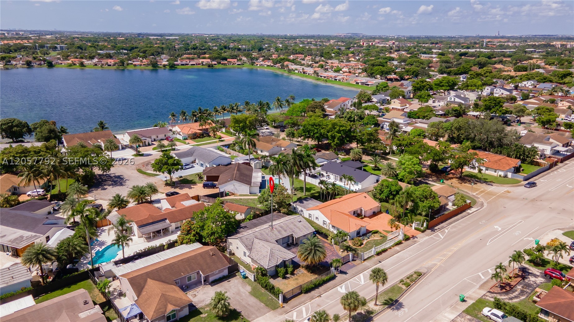 COUNTRY LAKE MANORS - Residential