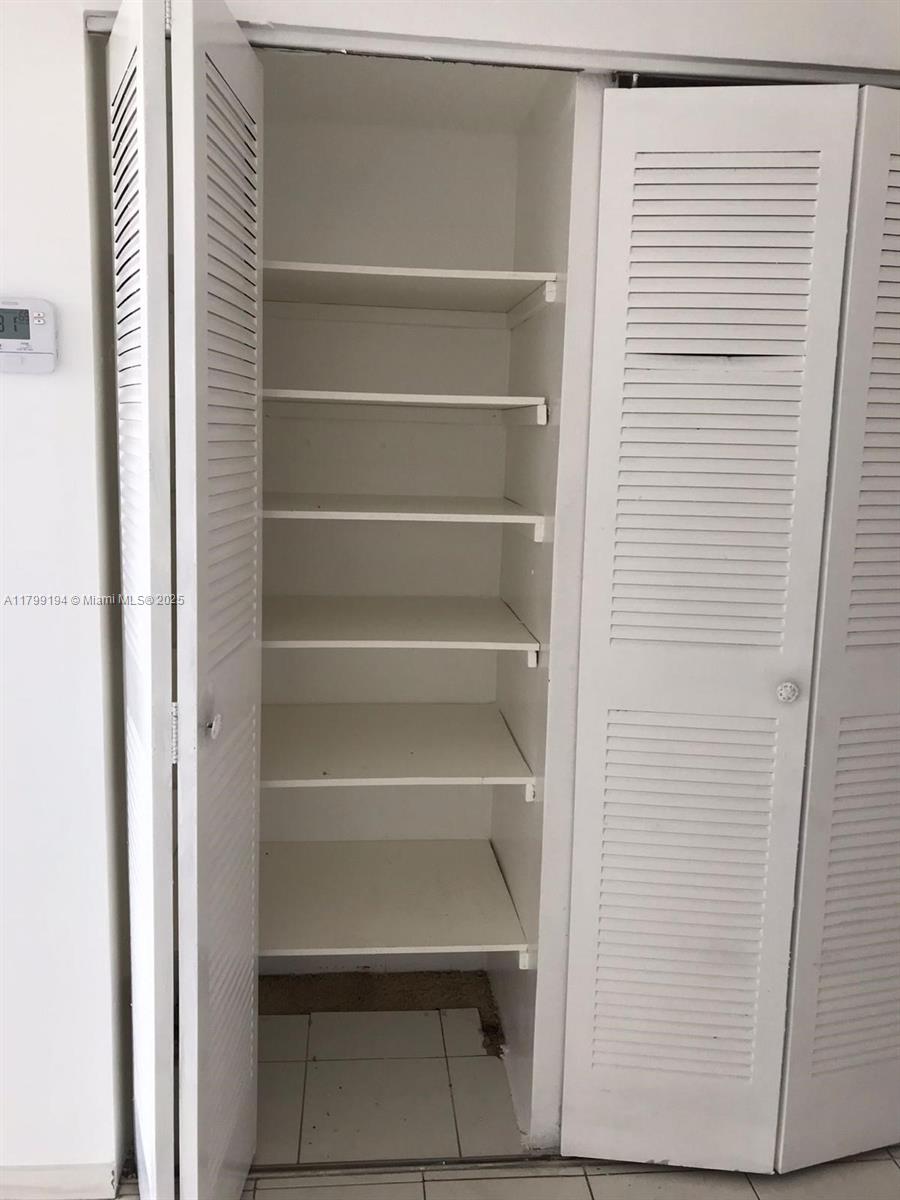 WINDWOOD CONDO - Residential Lease