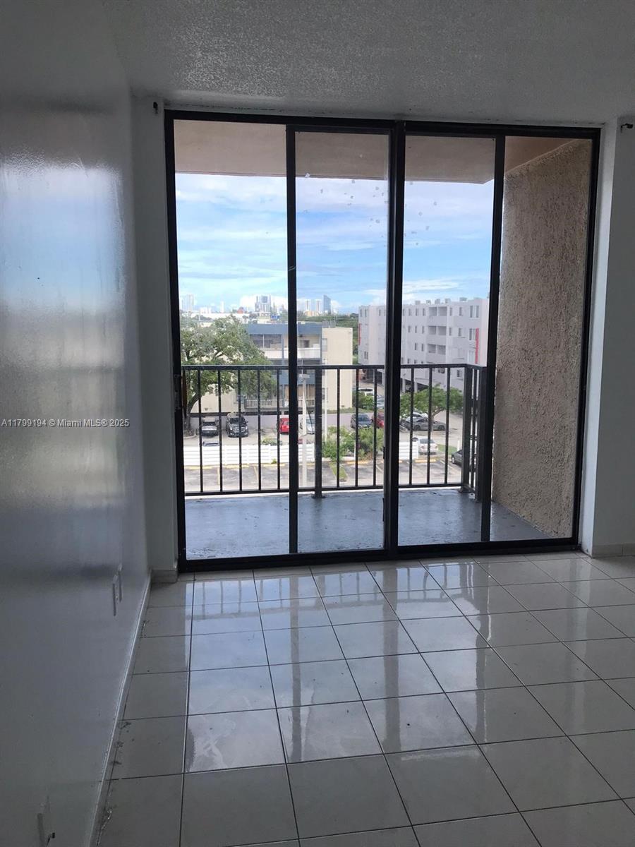 WINDWOOD CONDO - Residential Lease