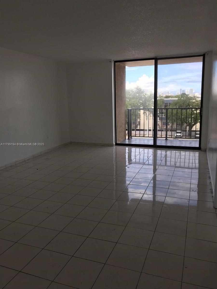 WINDWOOD CONDO - Residential Lease