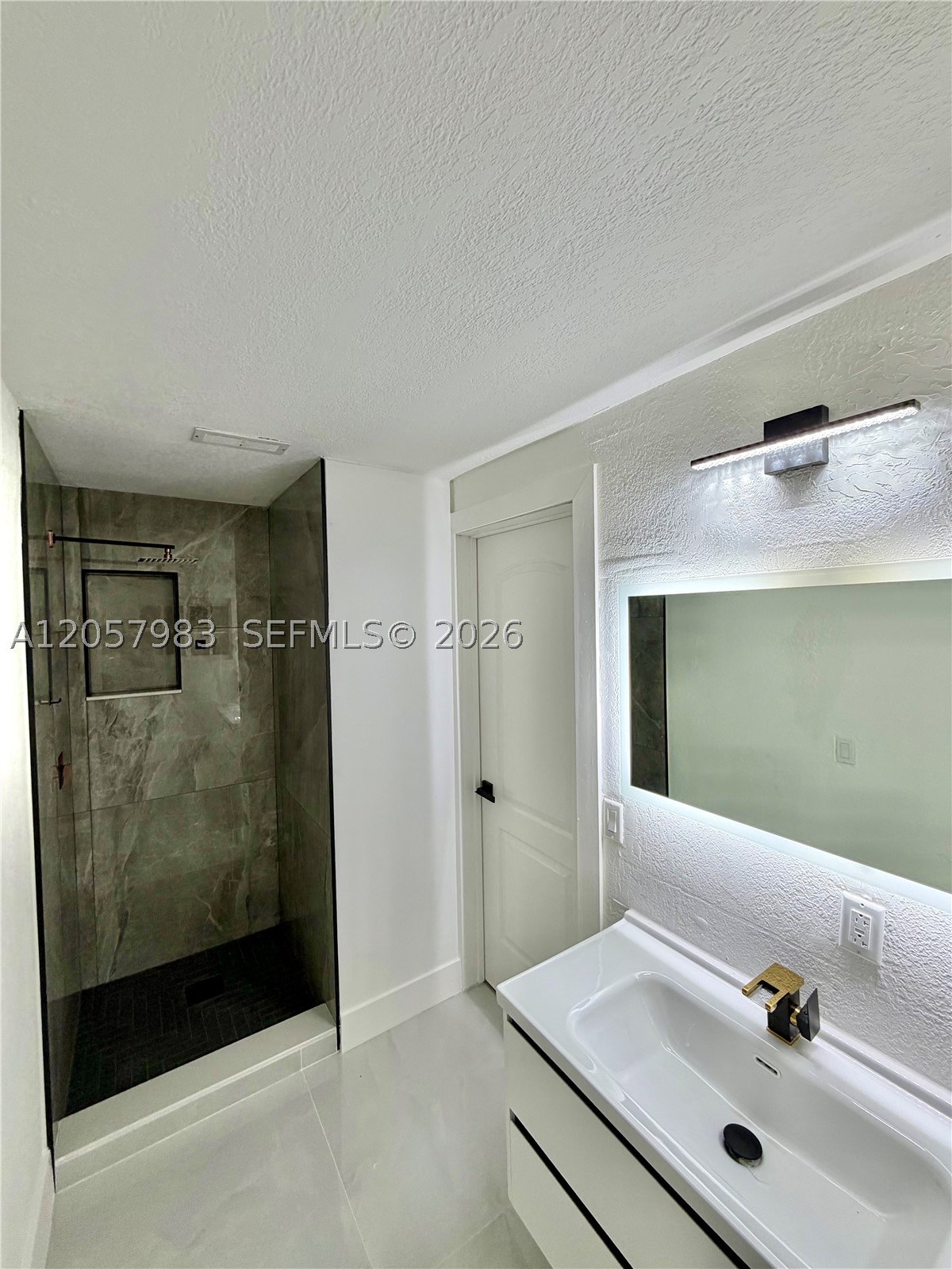 SIERRA MIRADA - Residential