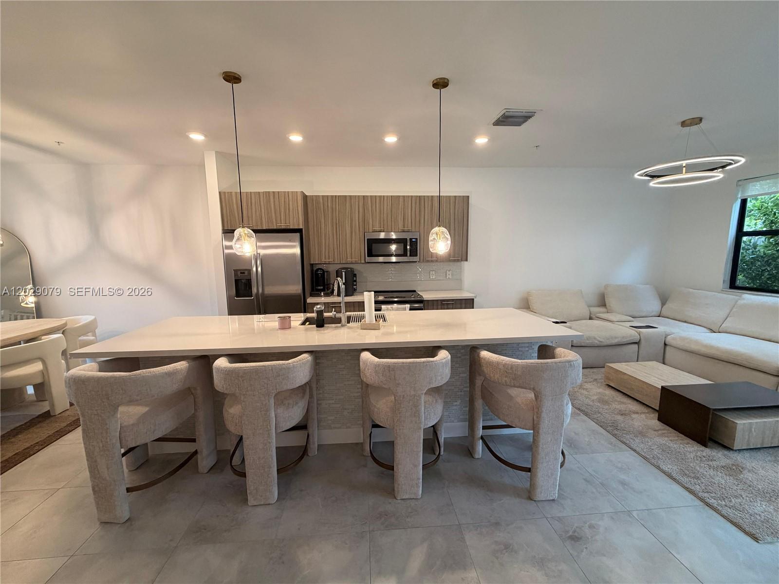 HIGHLAND AT PARK CENTRAL - Residential Lease