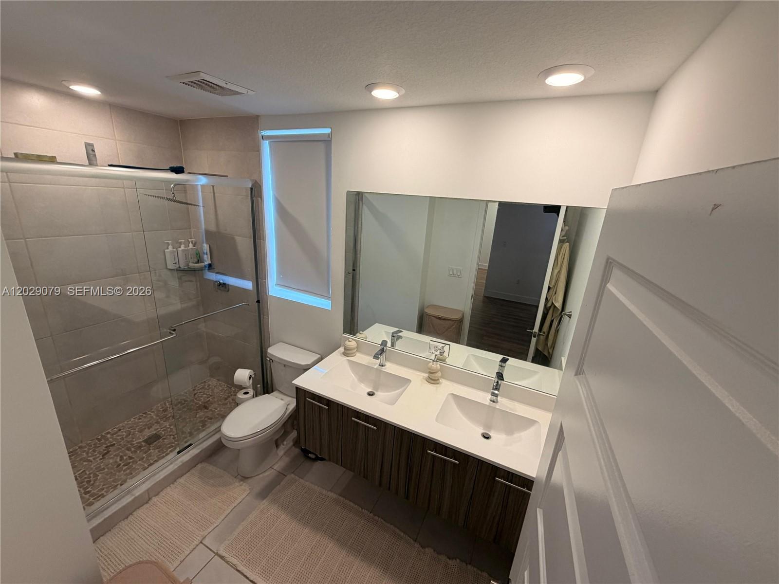 HIGHLAND AT PARK CENTRAL - Residential Lease