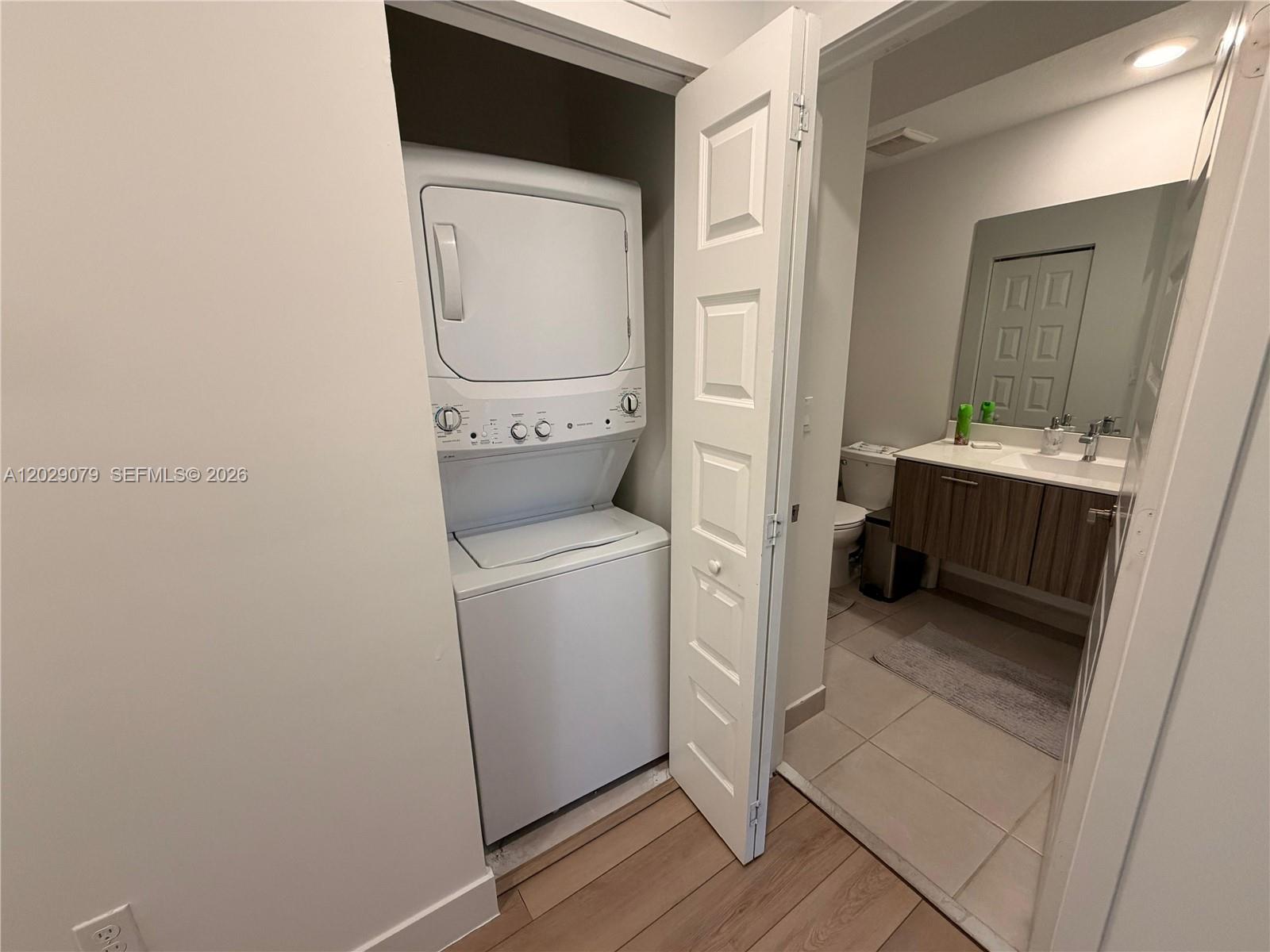 HIGHLAND AT PARK CENTRAL - Residential Lease