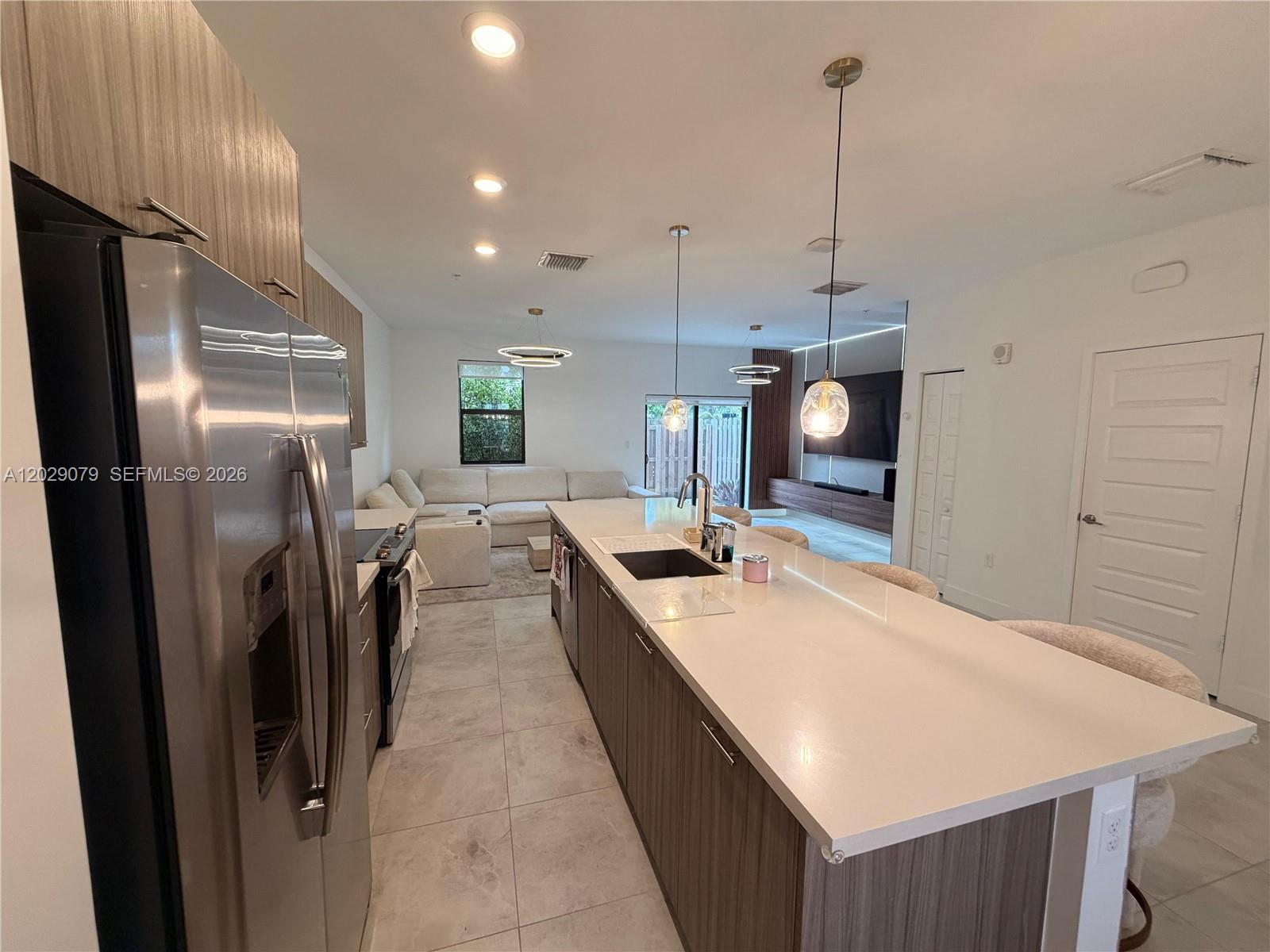 HIGHLAND AT PARK CENTRAL - Residential Lease