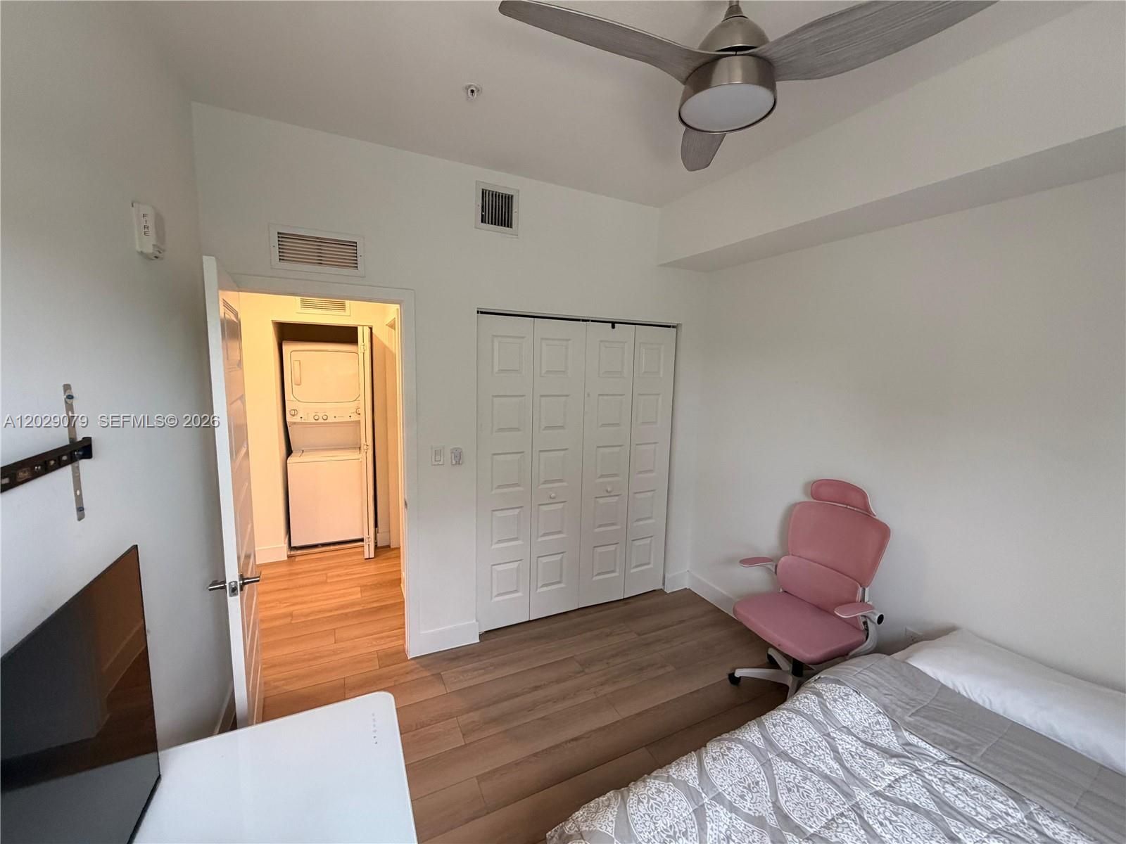 HIGHLAND AT PARK CENTRAL - Residential Lease