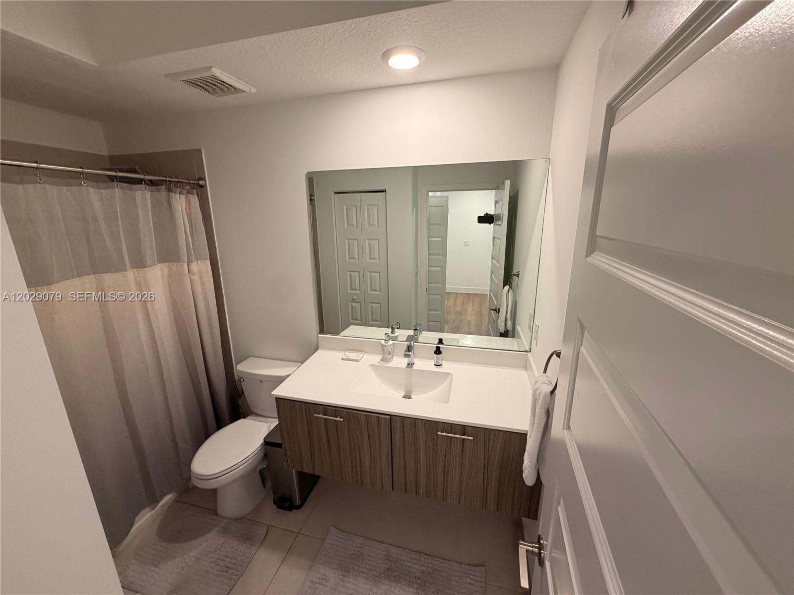 HIGHLAND AT PARK CENTRAL - Residential Lease