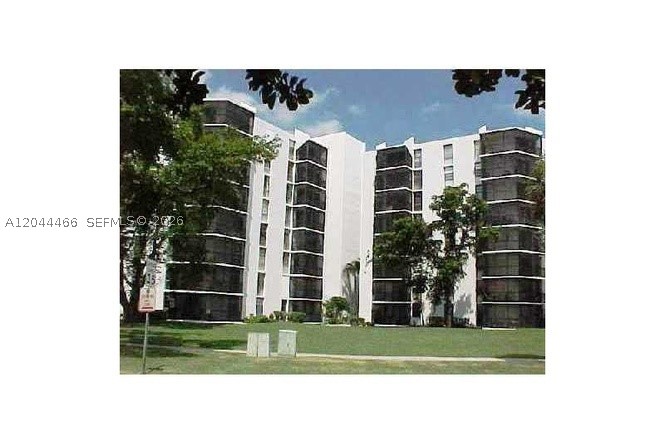 ENSENADA CONDO BLDG E-II - Residential