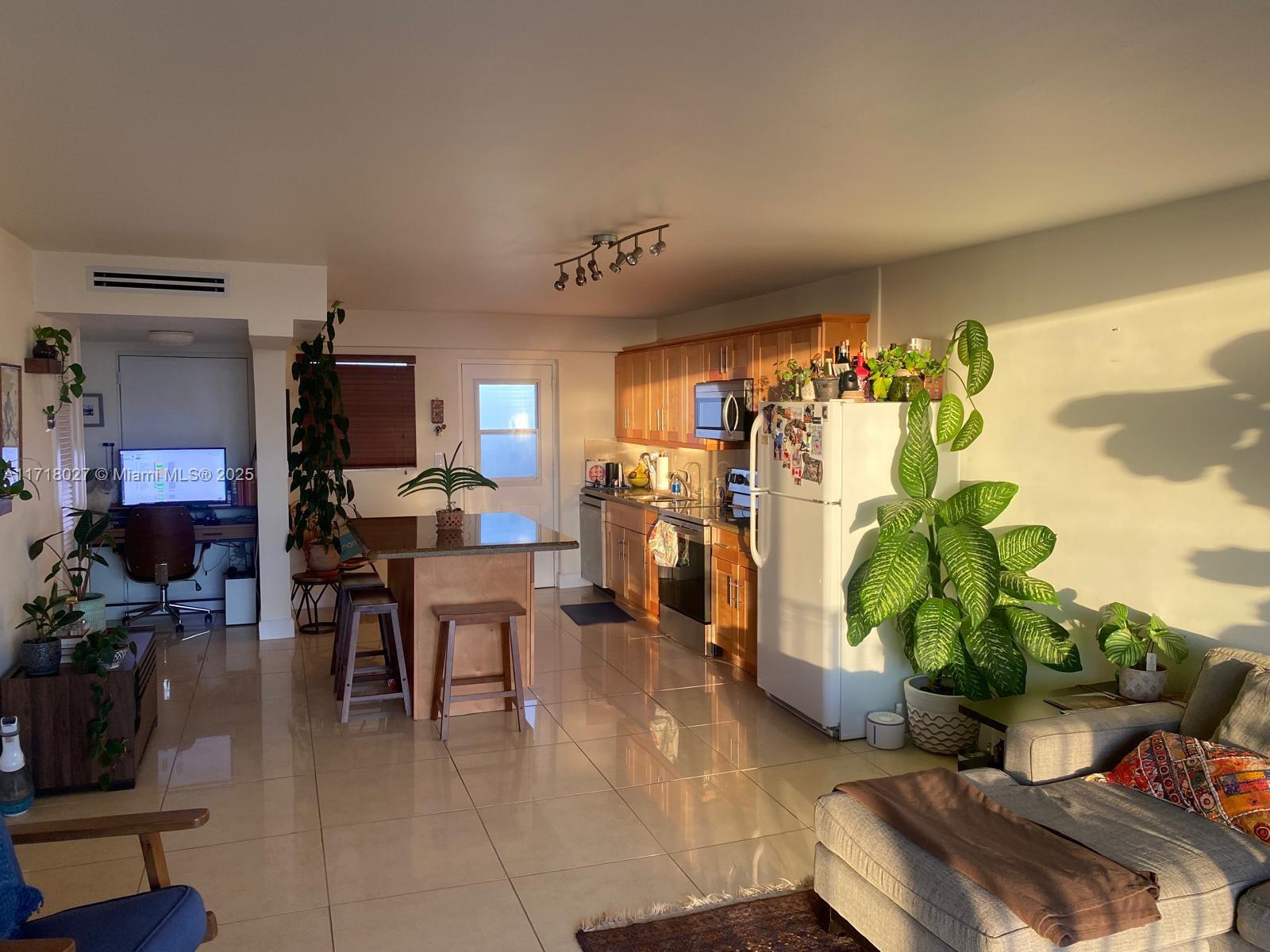 BYRON GARDENS CONDO - Residential