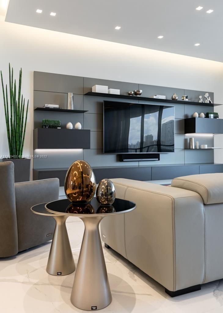 PRIVE CONDO - Residential