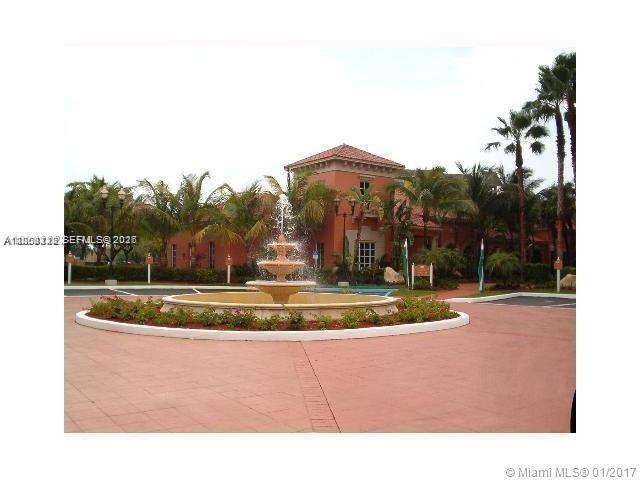 LAS VISTAS AT DORAL CONDO - Residential