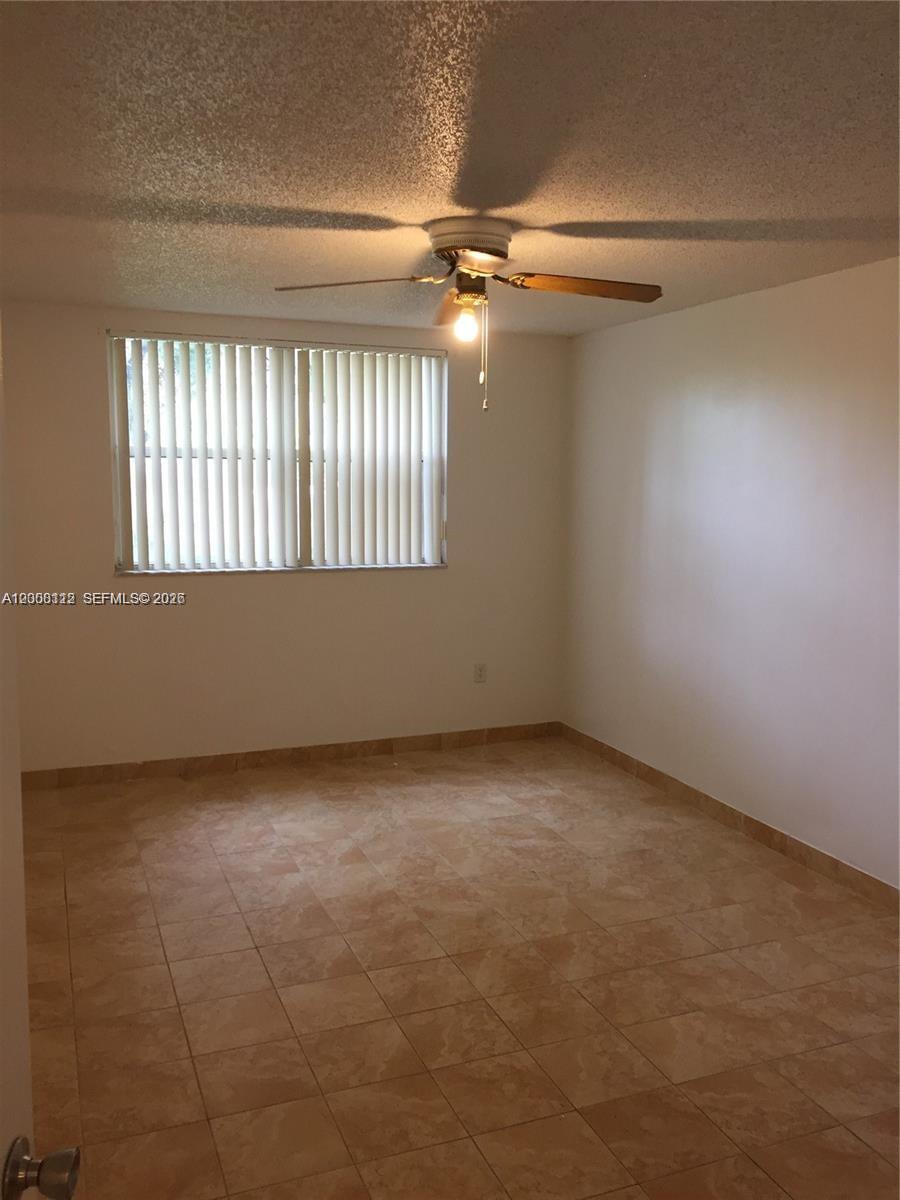 LAS VISTAS AT DORAL CONDO - Residential