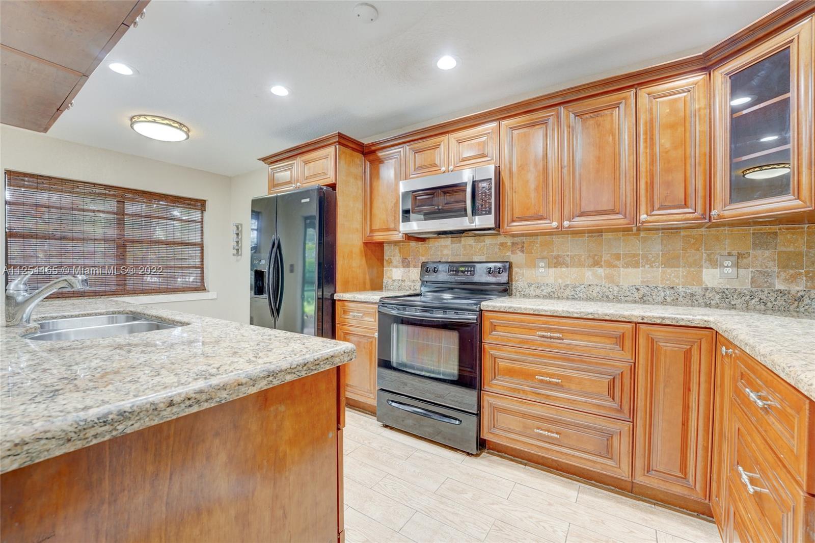 VINEYARDS OF PLANTATION C - Residential Lease
