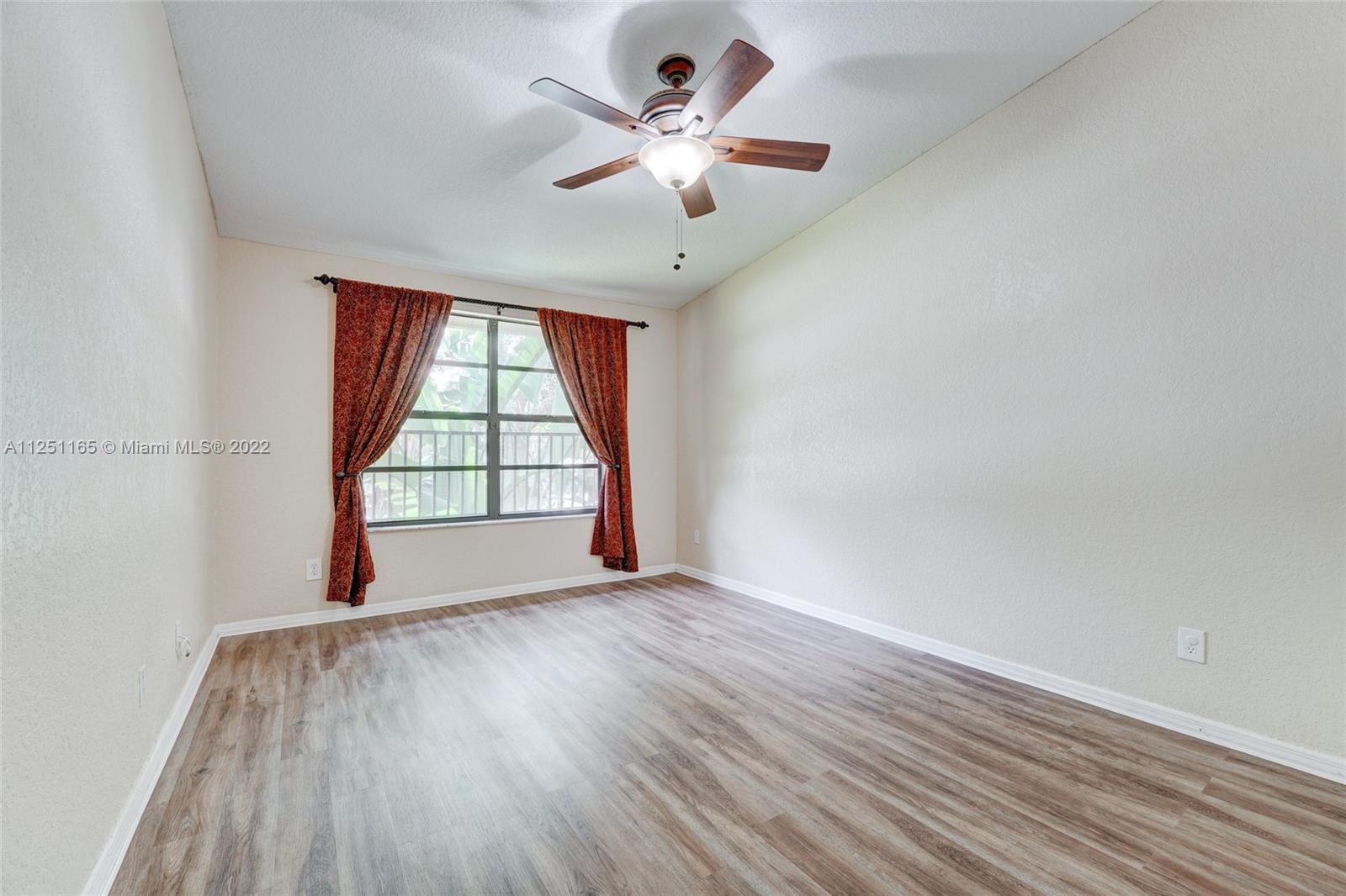 VINEYARDS OF PLANTATION C - Residential Lease