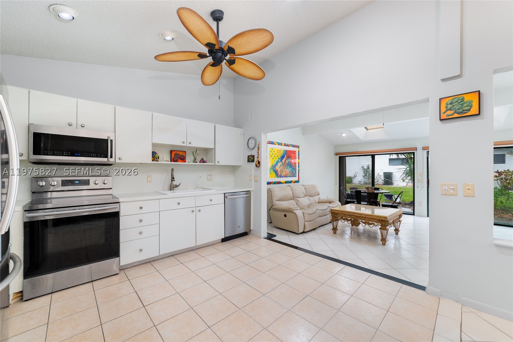 RAINBERRY BAY - Residential