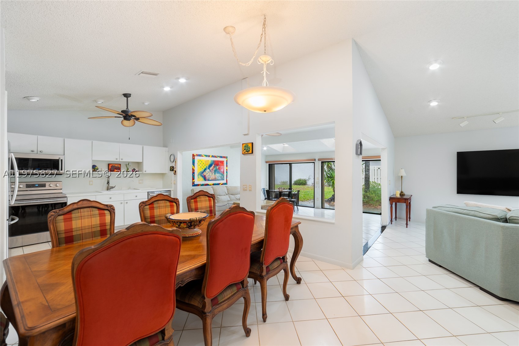 RAINBERRY BAY - Residential