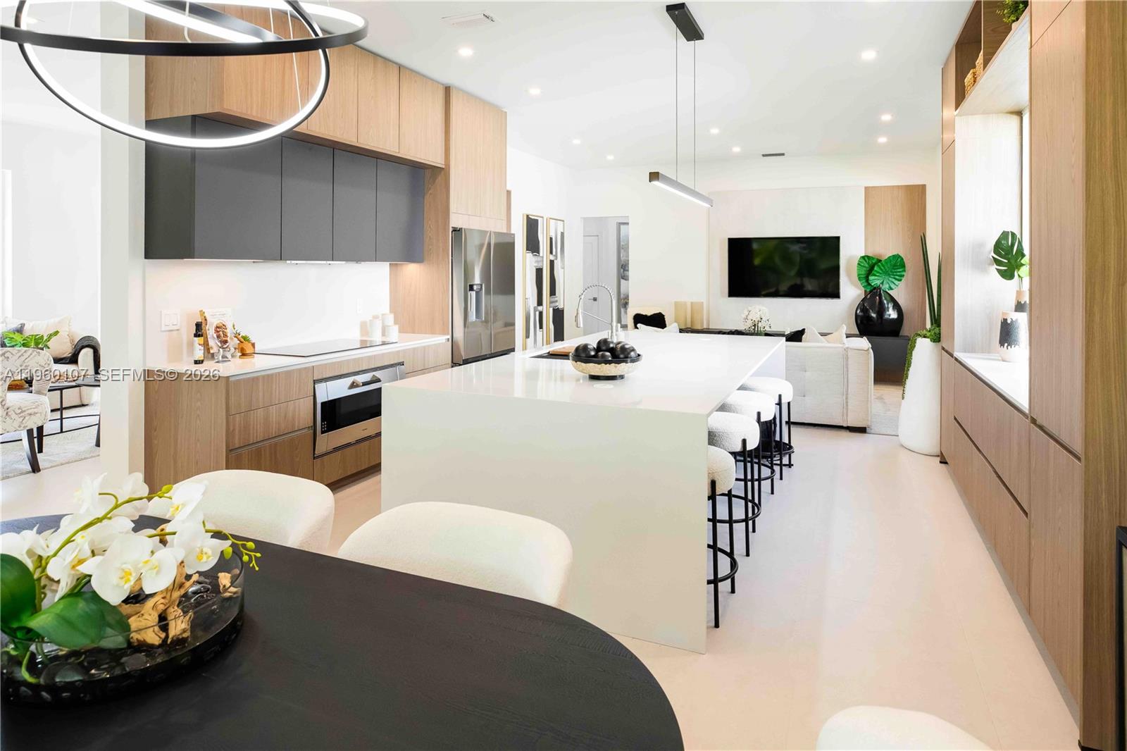 EMERALD COURTS OPAL CREEK - Residential