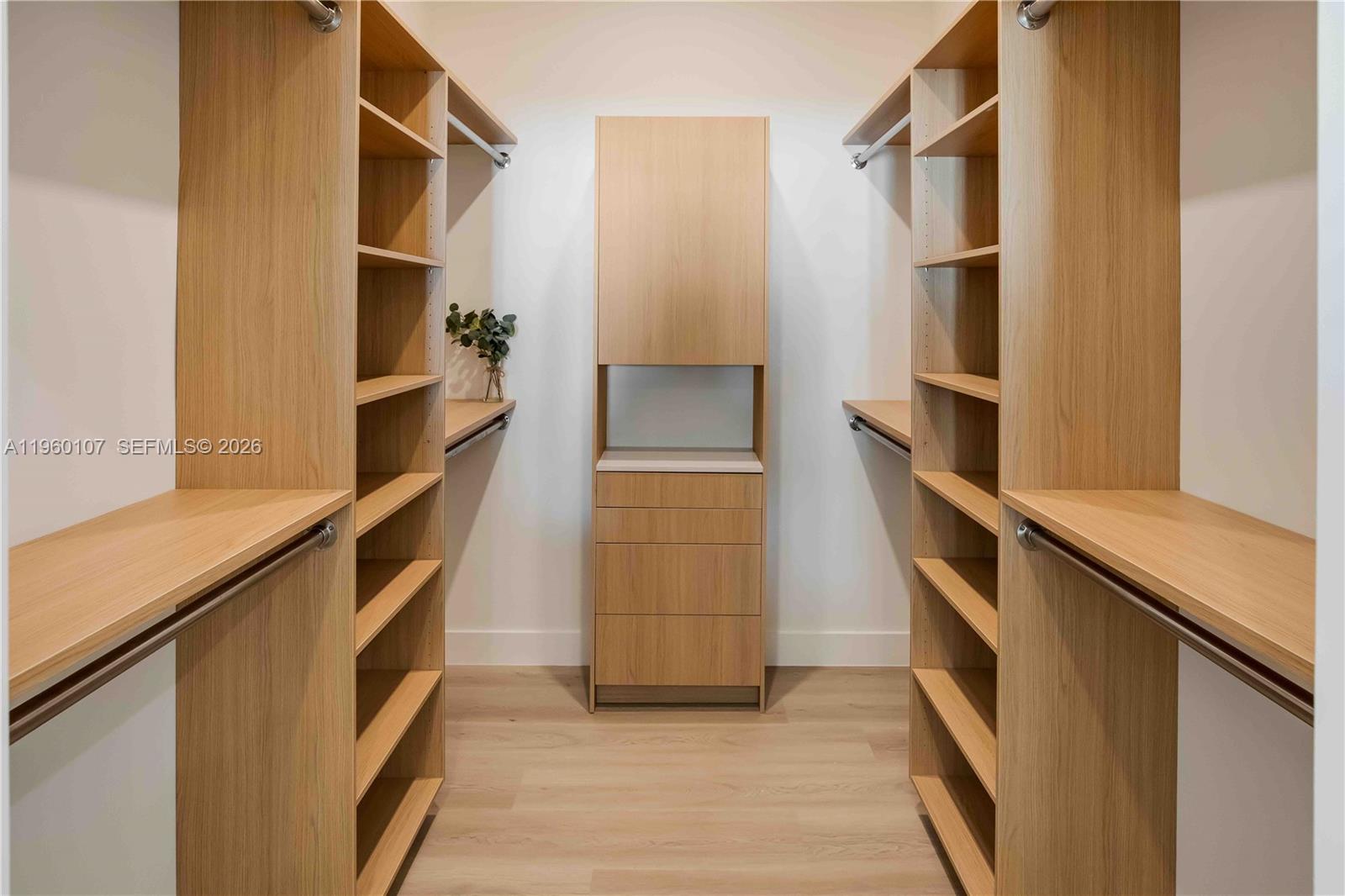 EMERALD COURTS OPAL CREEK - Residential
