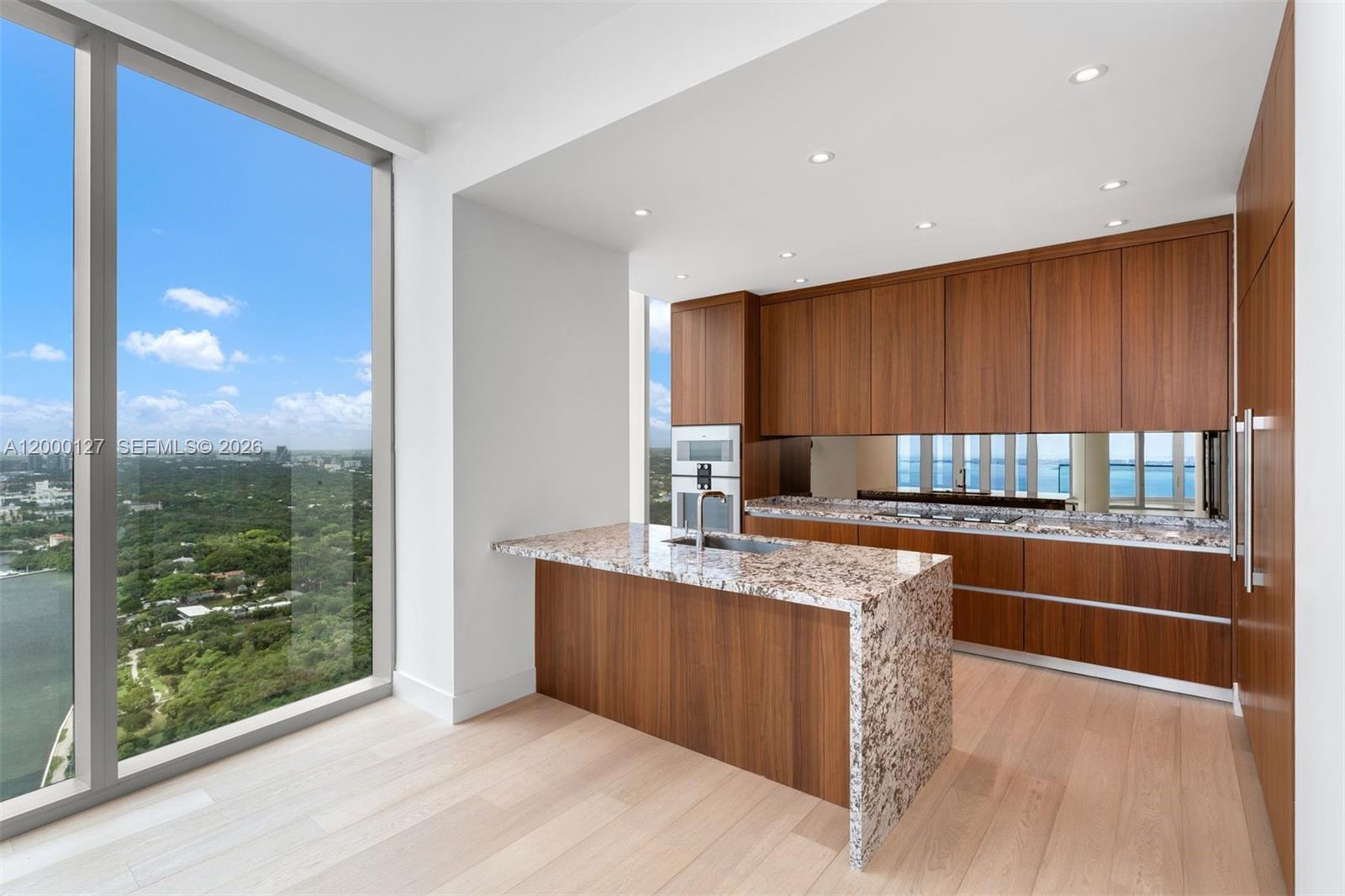 UNA RESIDENCES - Residential