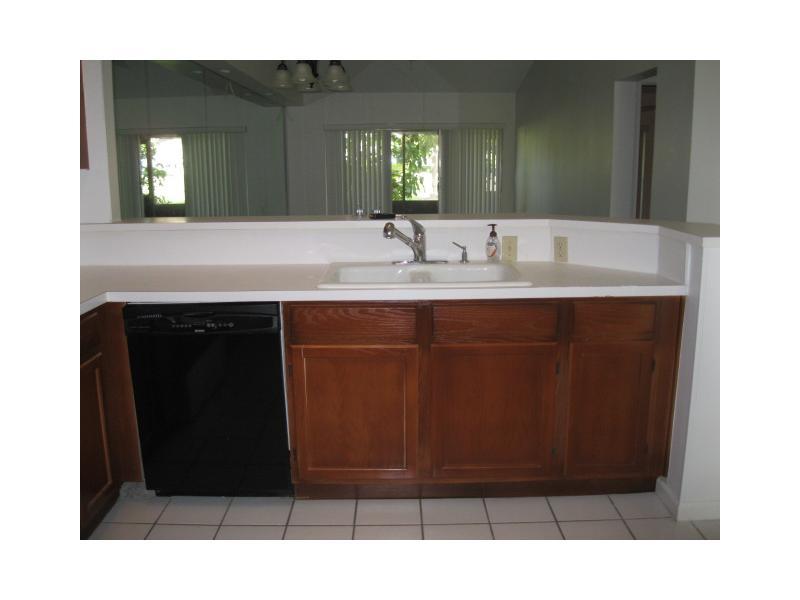 HOLIDAY SPRINGS VILLAGE S - Residential Lease