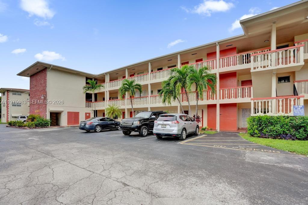 LAKE PARK GARDENS 1 INC C - Residential