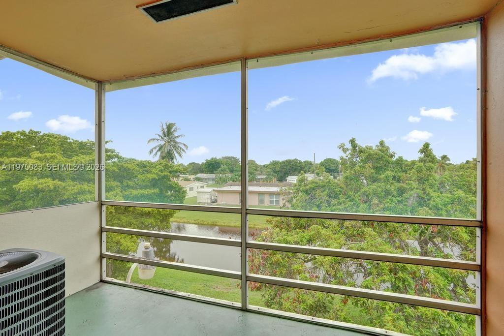 LAKE PARK GARDENS 1 INC C - Residential