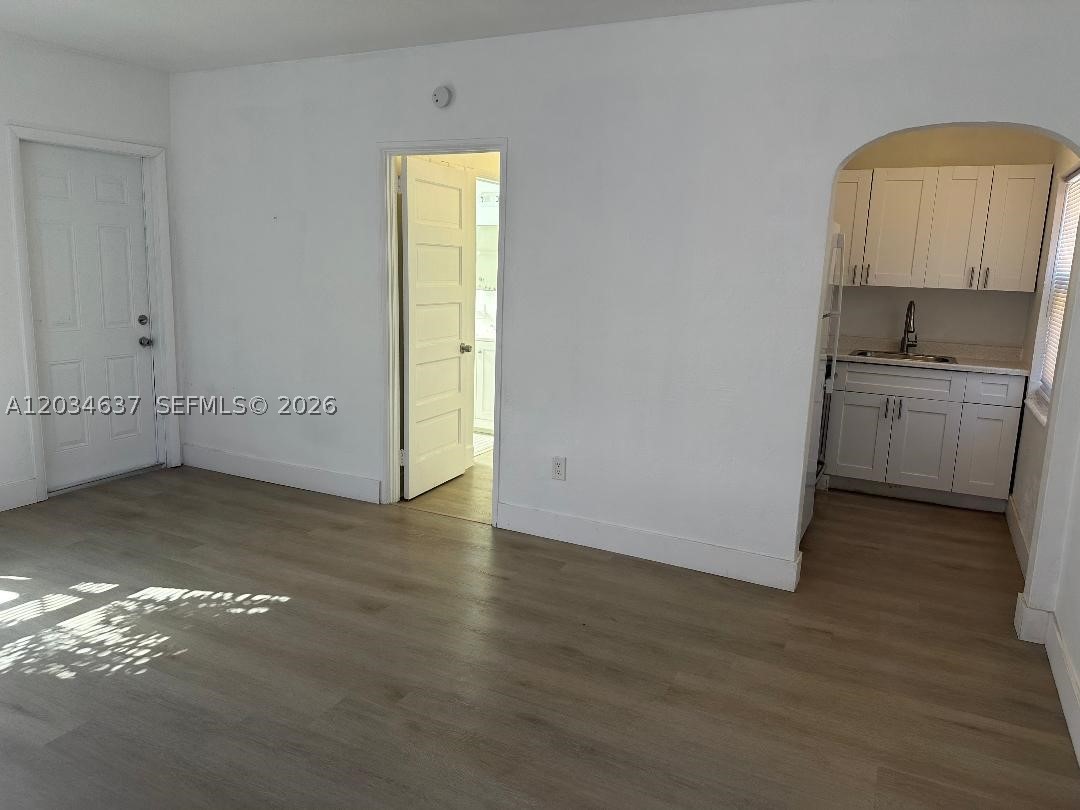 HOLLYWOOD - Residential Lease
