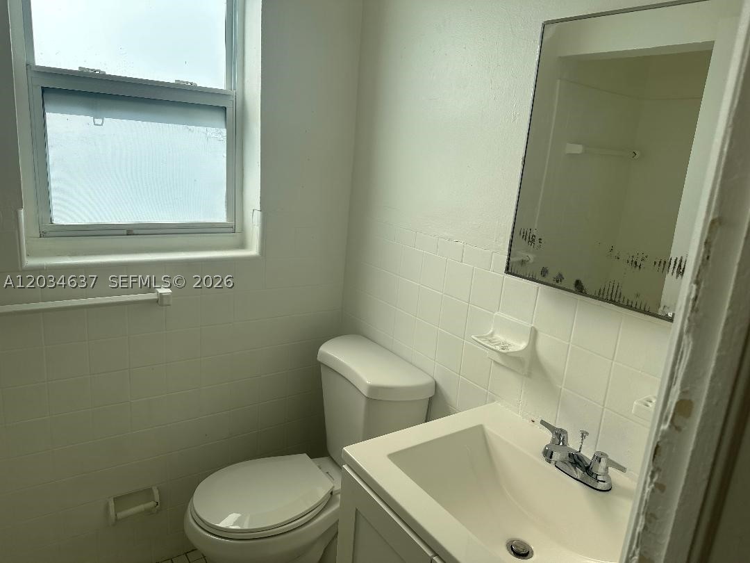 HOLLYWOOD - Residential Lease