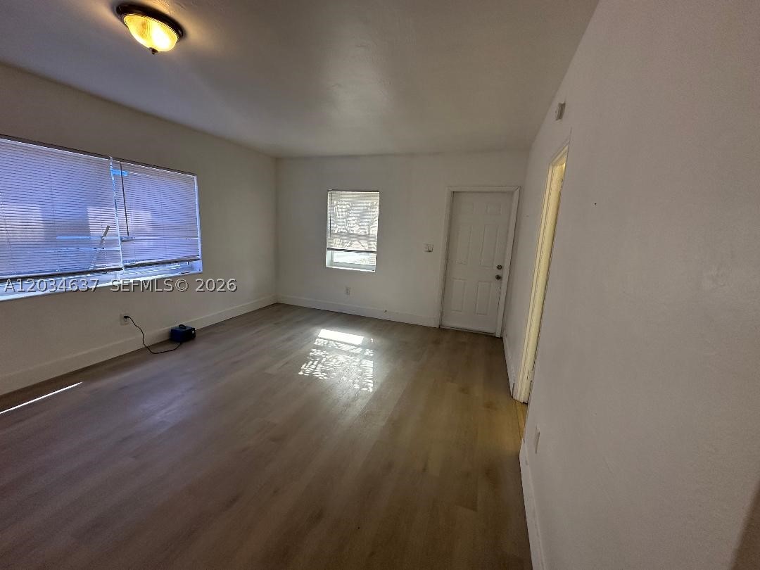 HOLLYWOOD - Residential Lease