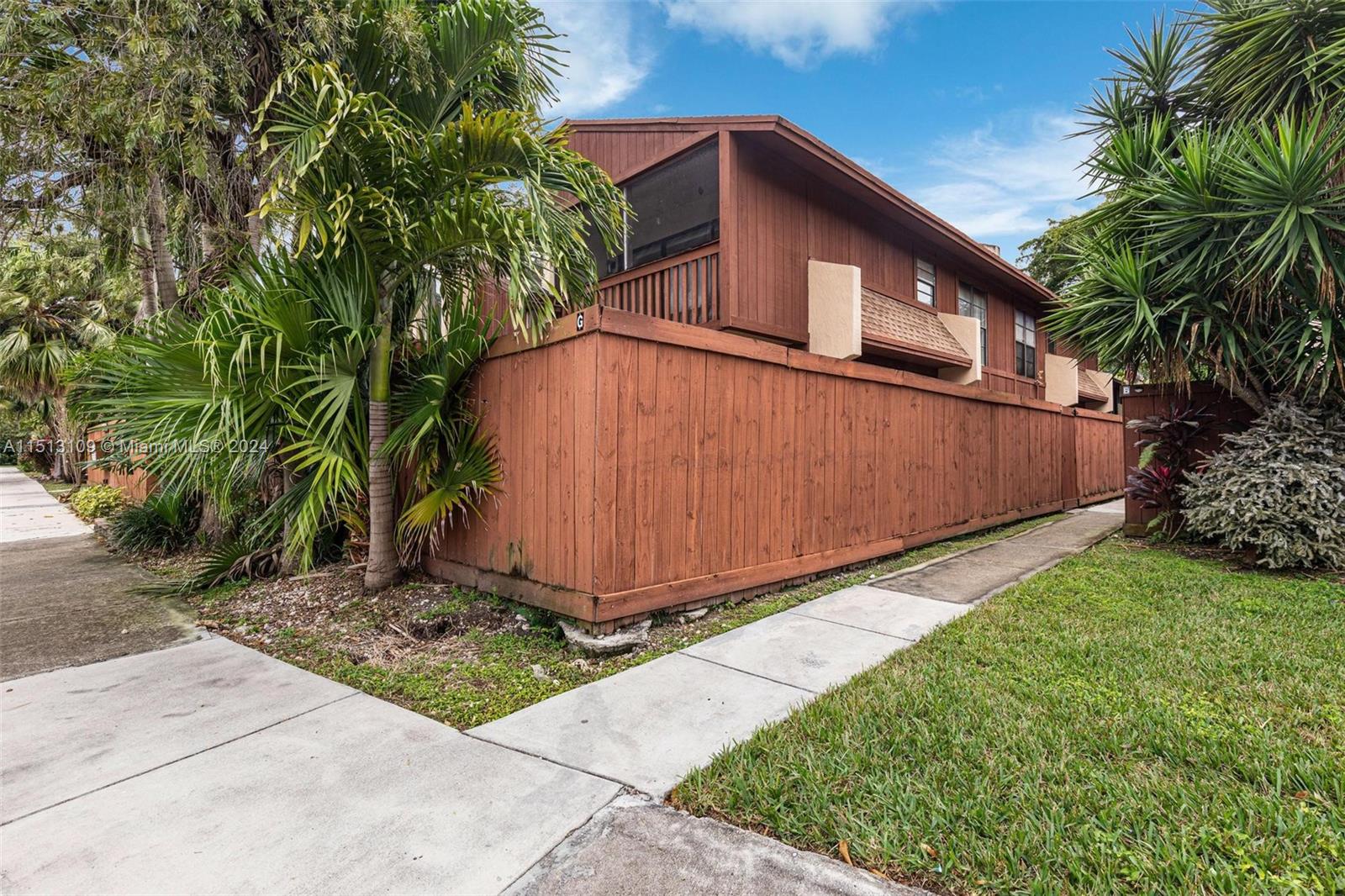 SNAPPER VILLAGE PHASE II - Residential Lease