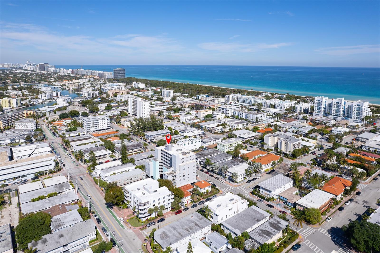 CARLYLE PLAZA CONDO - Residential