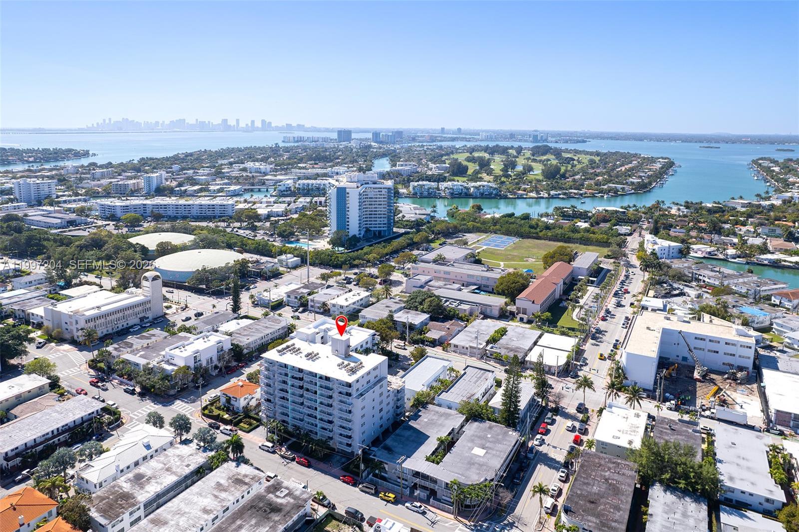 CARLYLE PLAZA CONDO - Residential