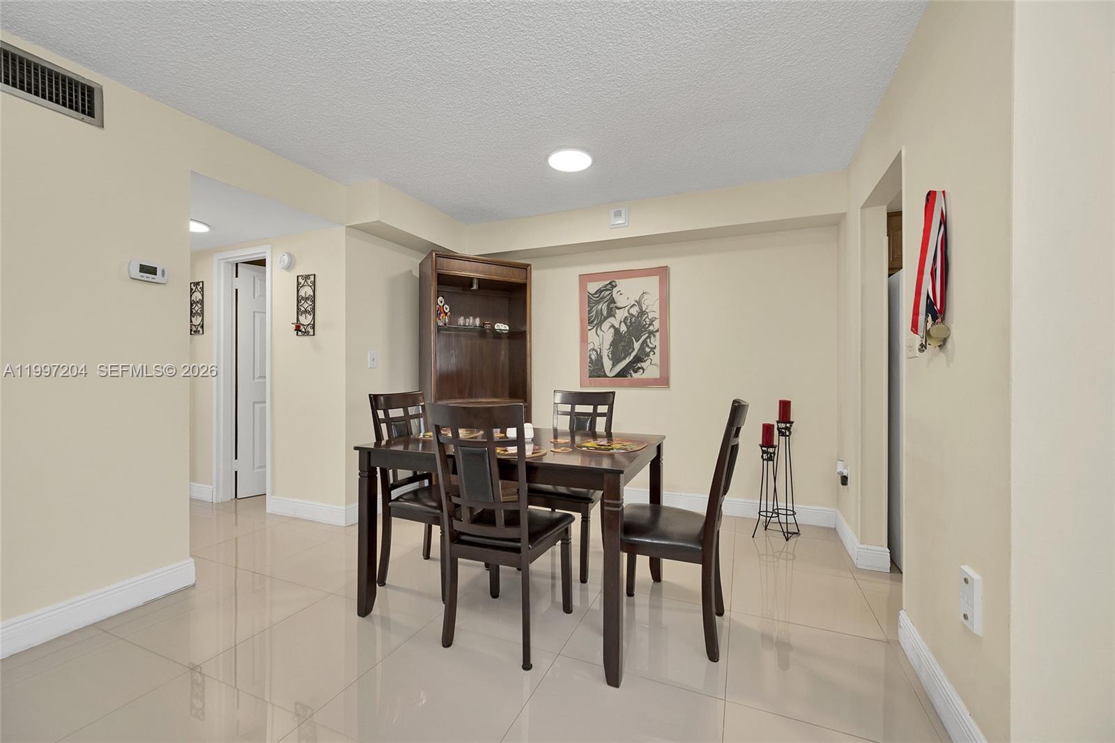 CARLYLE PLAZA CONDO - Residential