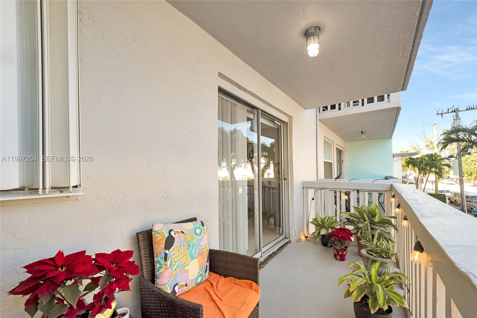 CARLYLE PLAZA CONDO - Residential