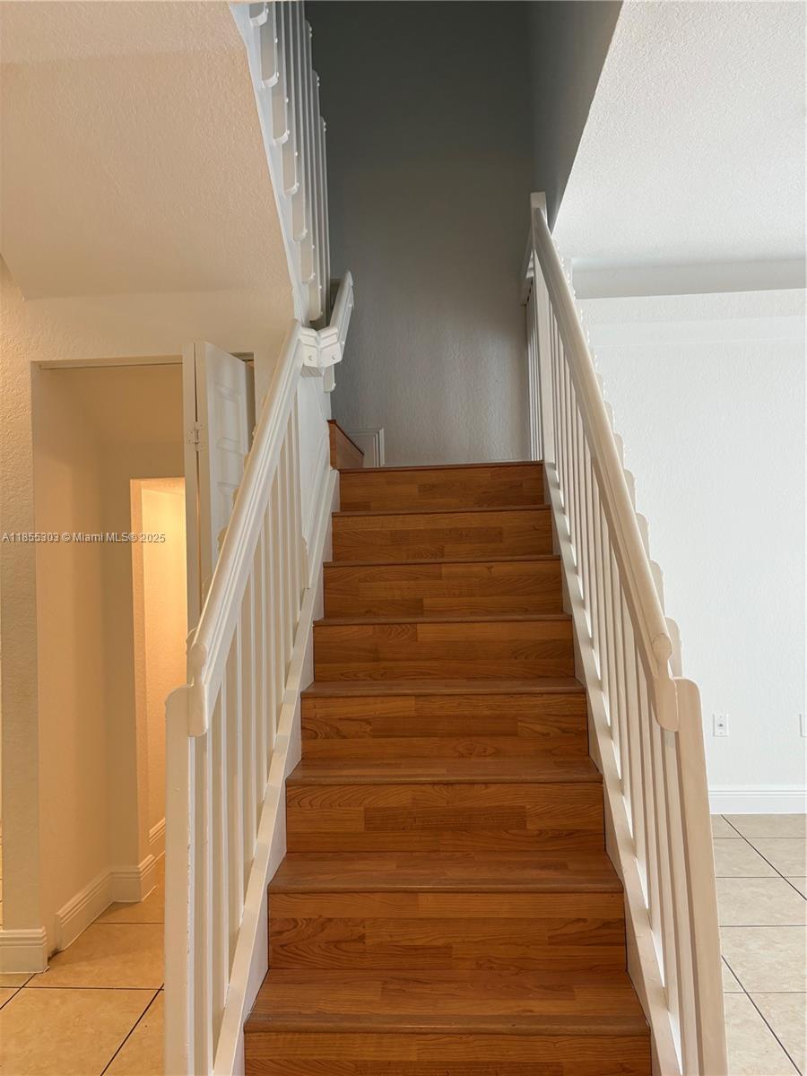 HIDDEN COVE CONDO - Residential Lease
