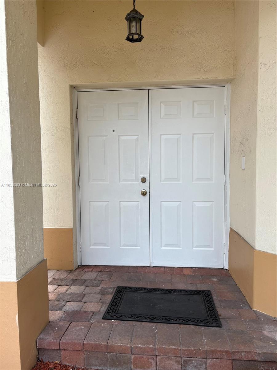 HIDDEN COVE CONDO - Residential Lease