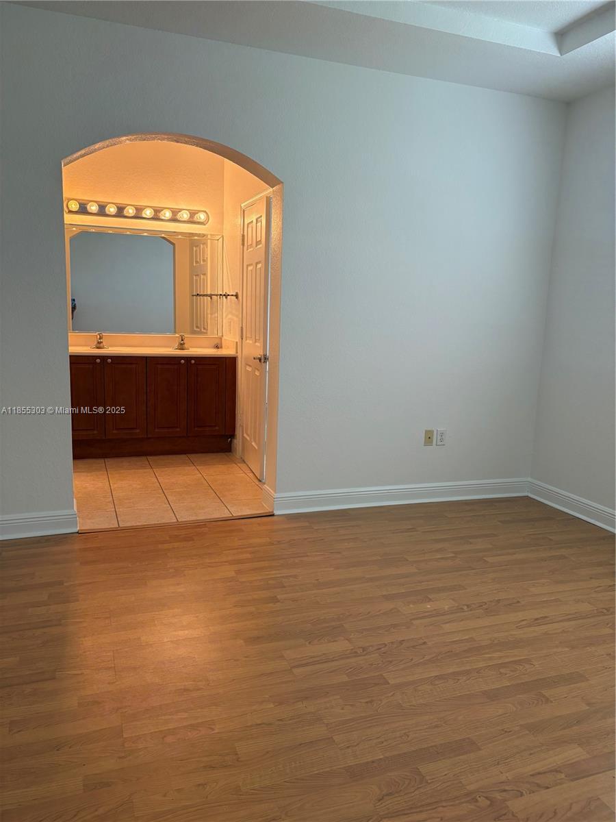 HIDDEN COVE CONDO - Residential Lease