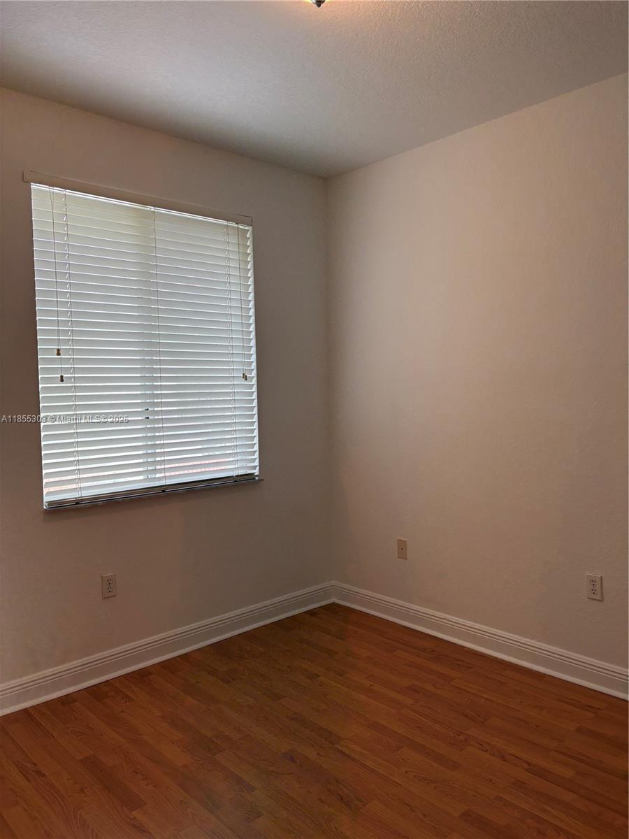 HIDDEN COVE CONDO - Residential Lease