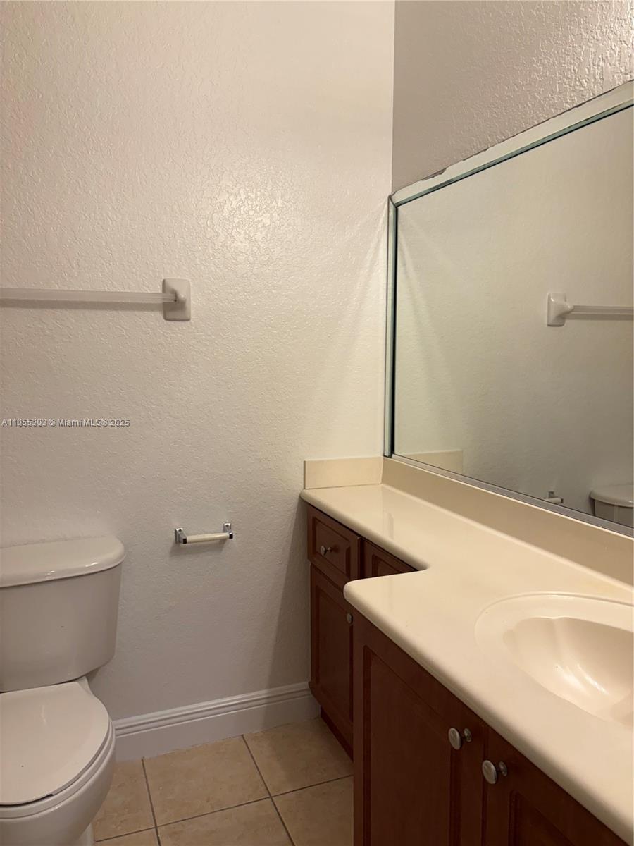 HIDDEN COVE CONDO - Residential Lease