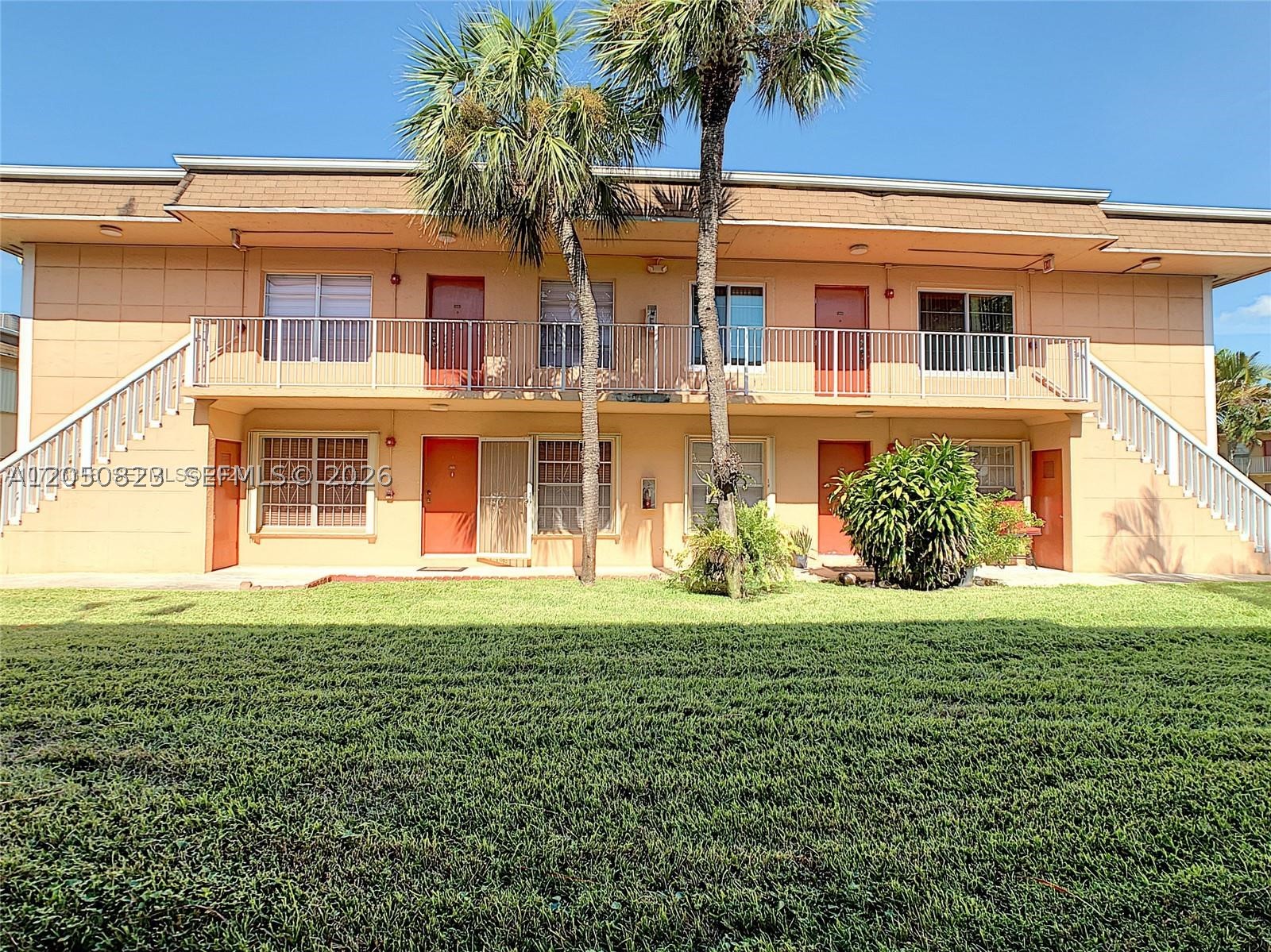 Nice spacious 2/1 with a Den/ Office which can be used as a 3rd room with closet. Unit is conveniently located on the 1st floor. The unit features a nice size kitchen with new stainless steele appliances and an indoor laundry room with a good storage closet. Accordian shutters on all windows.