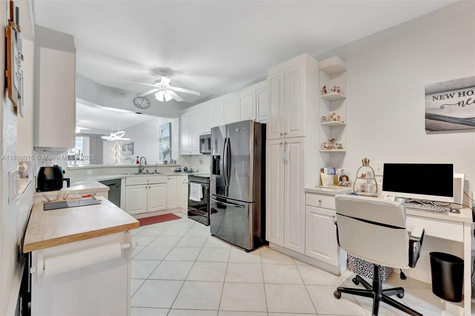 SOUTHAMPTON CONDOMINIUM E - Residential