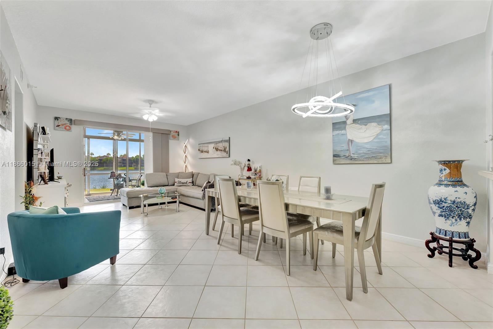 SOUTHAMPTON CONDOMINIUM E - Residential