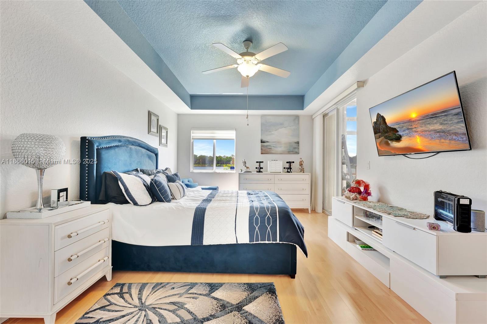 SOUTHAMPTON CONDOMINIUM E - Residential