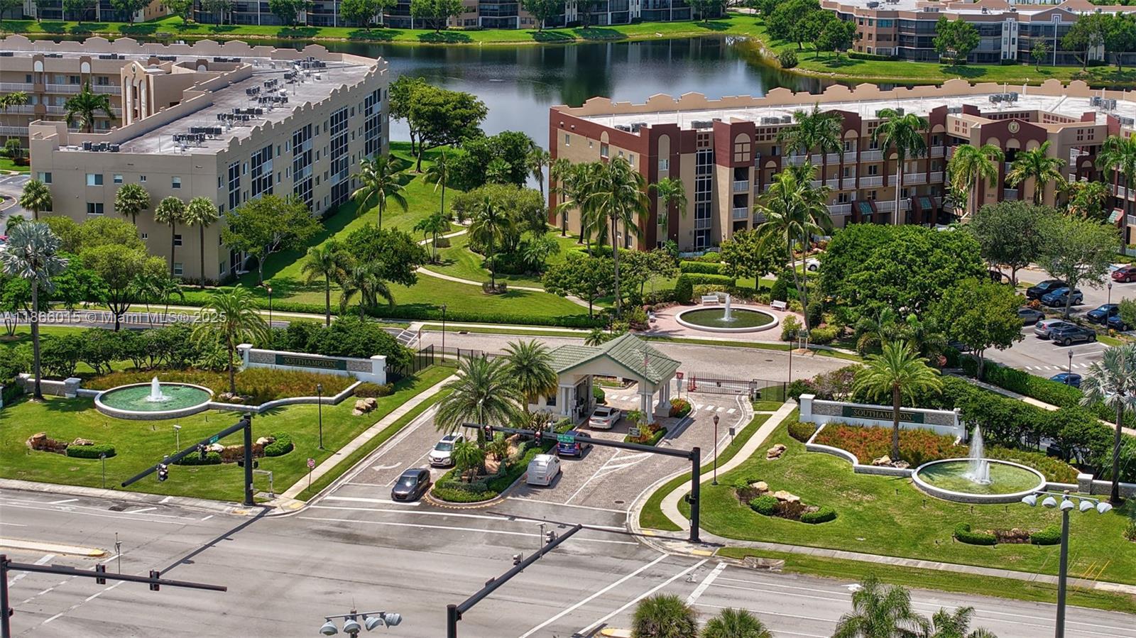 SOUTHAMPTON CONDOMINIUM E - Residential