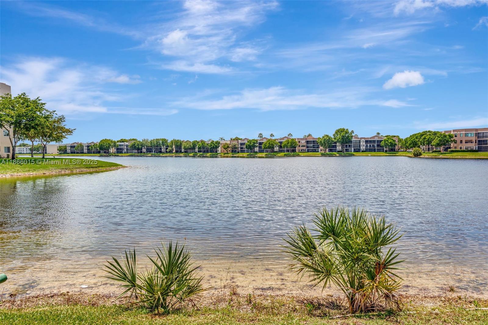 SOUTHAMPTON CONDOMINIUM E - Residential