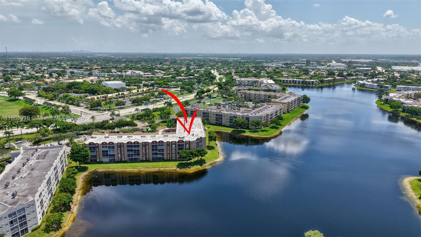 SOUTHAMPTON CONDOMINIUM E - Residential
