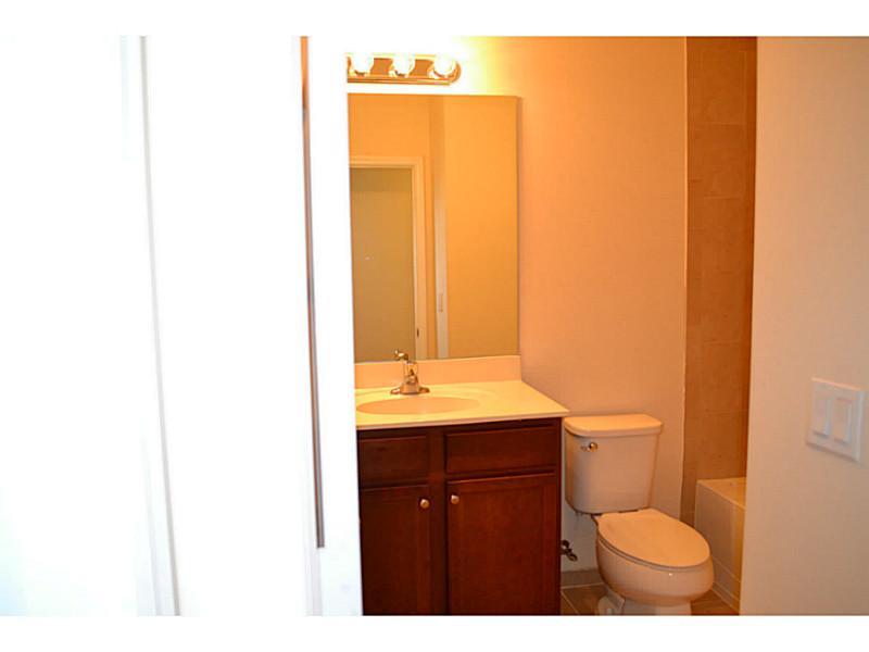 KENDALL SQUARE - Residential Lease